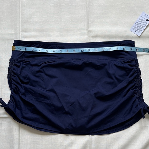 Lands’ End Adjustable Ruched Swim Skirt - Picture 5 of 8
